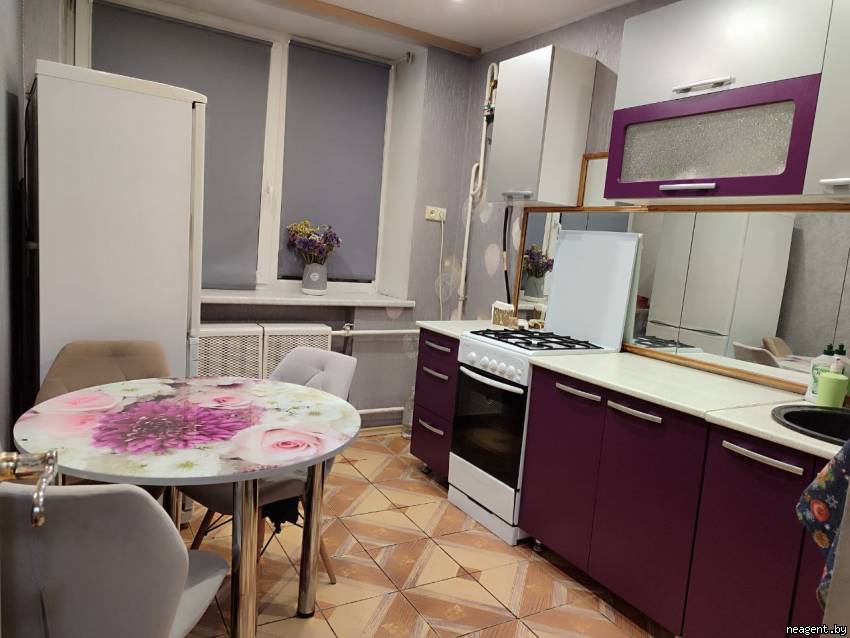 1-комнатная квартира, Независимости просп., 72/А, 1200 рублей: фото 1