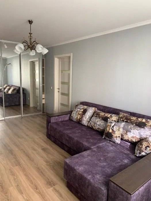 2-комнатная квартира, ул. Волгоградская, 25, 470 рублей: фото 1