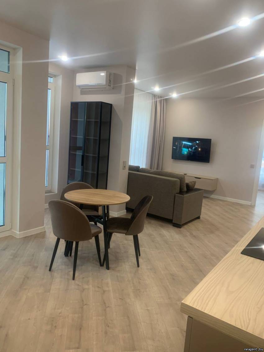 2-комнатная квартира, ул. Игоря Лученка, 30, 1865 рублей: фото 1