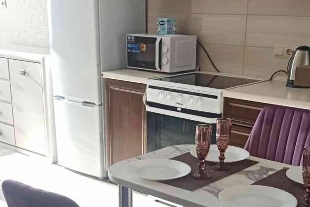 2-комнатная квартира, Теслы ул., за 500 р.