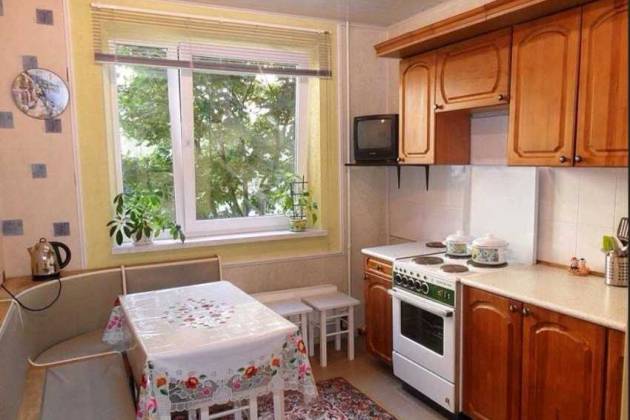 1-комнатная квартира, Леонида Беды ул., за 190 р.