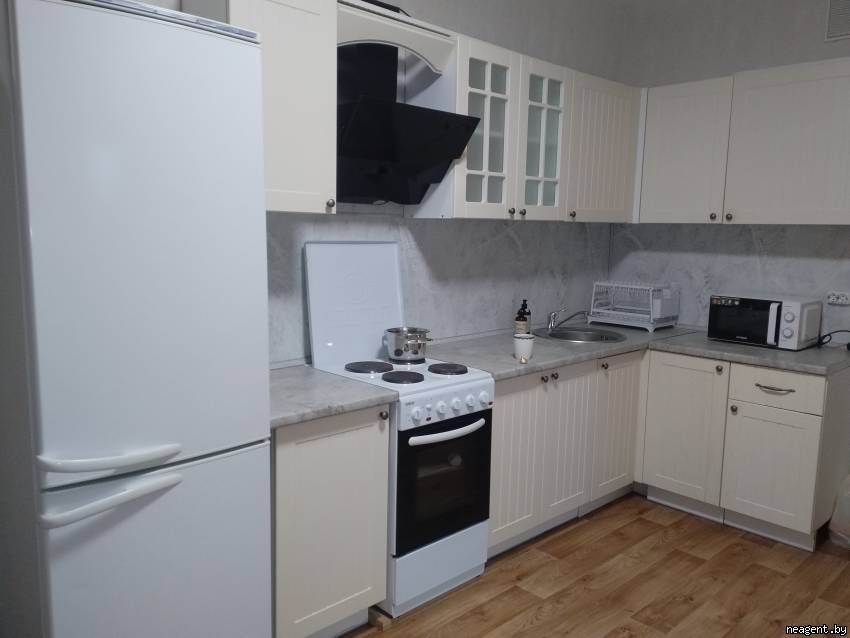 3-комнатная квартира, ул. Чюрлениса, 24/-, 1650 рублей: фото 1