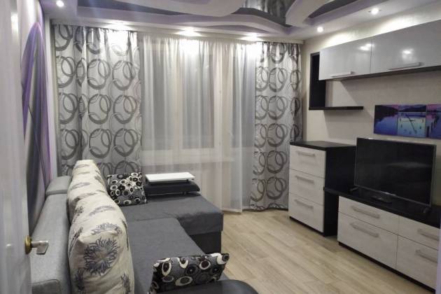 1-комнатная квартира, Романовская Слобода ул., за 450 р.