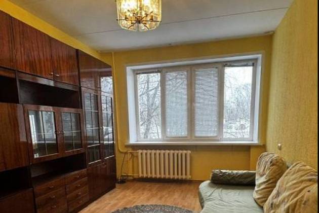 1-комнатная квартира, Золотая Горка ул., за 855 р.