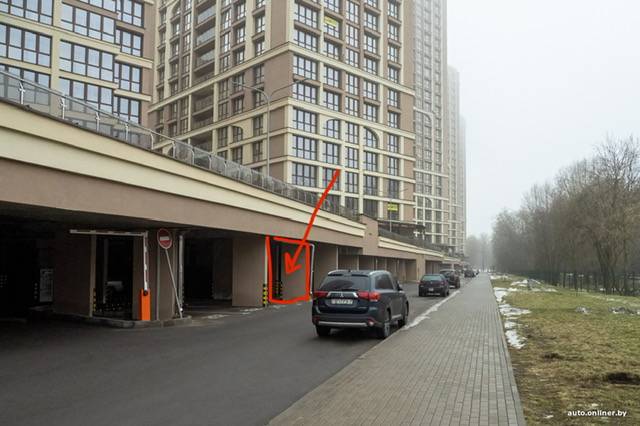 Машиноместо, ул. Макаенка, 12 Ж, 340 рублей: фото 1