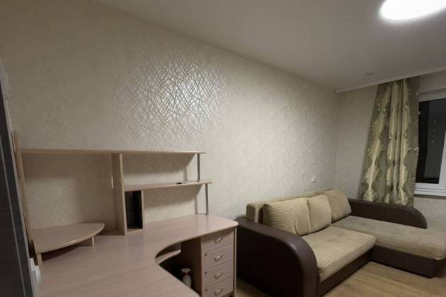 Комната, Есенина ул., за 300 р.