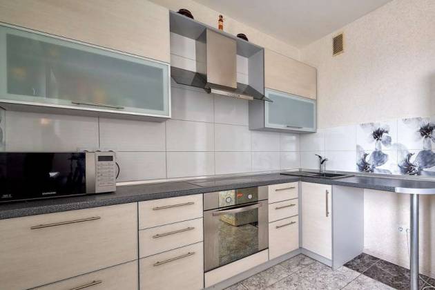 1-комнатная квартира, имени газеты «Правда» просп., за 898 р.