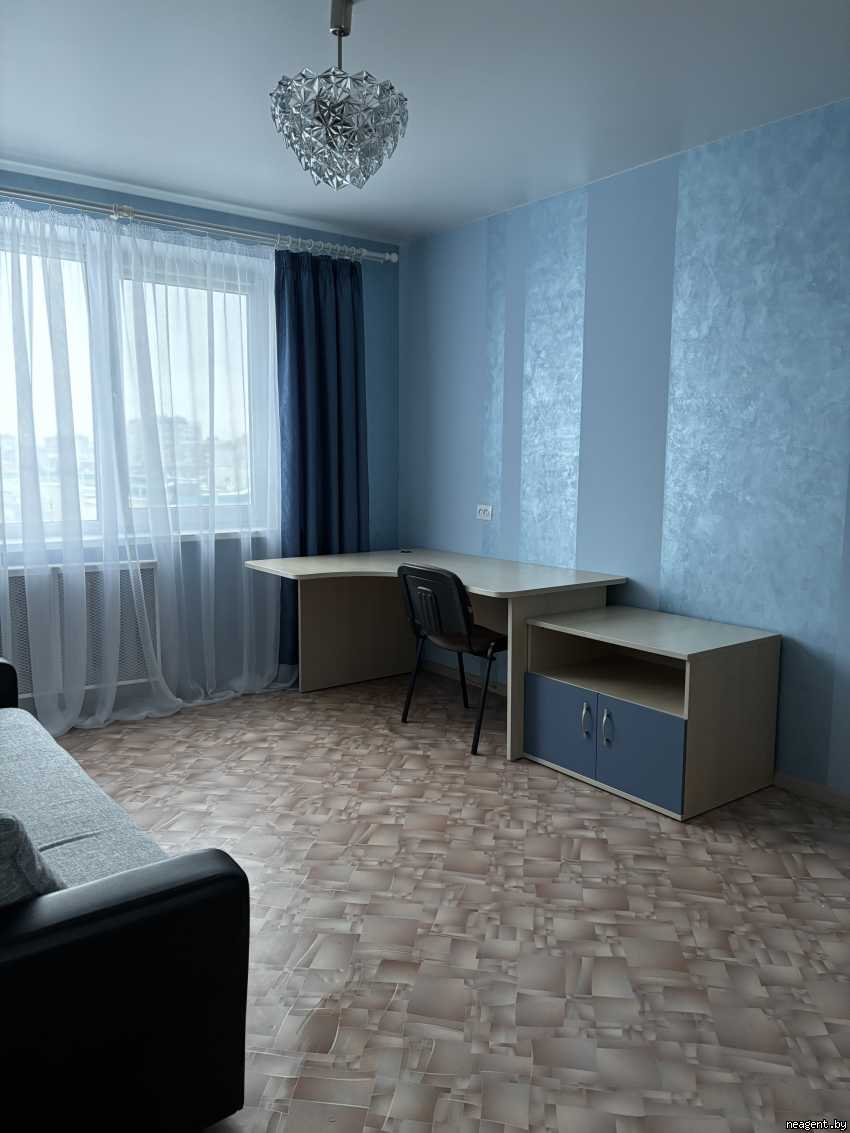 1-комнатная квартира, ул. Есенина, 3/2, 1198 рублей: фото 1