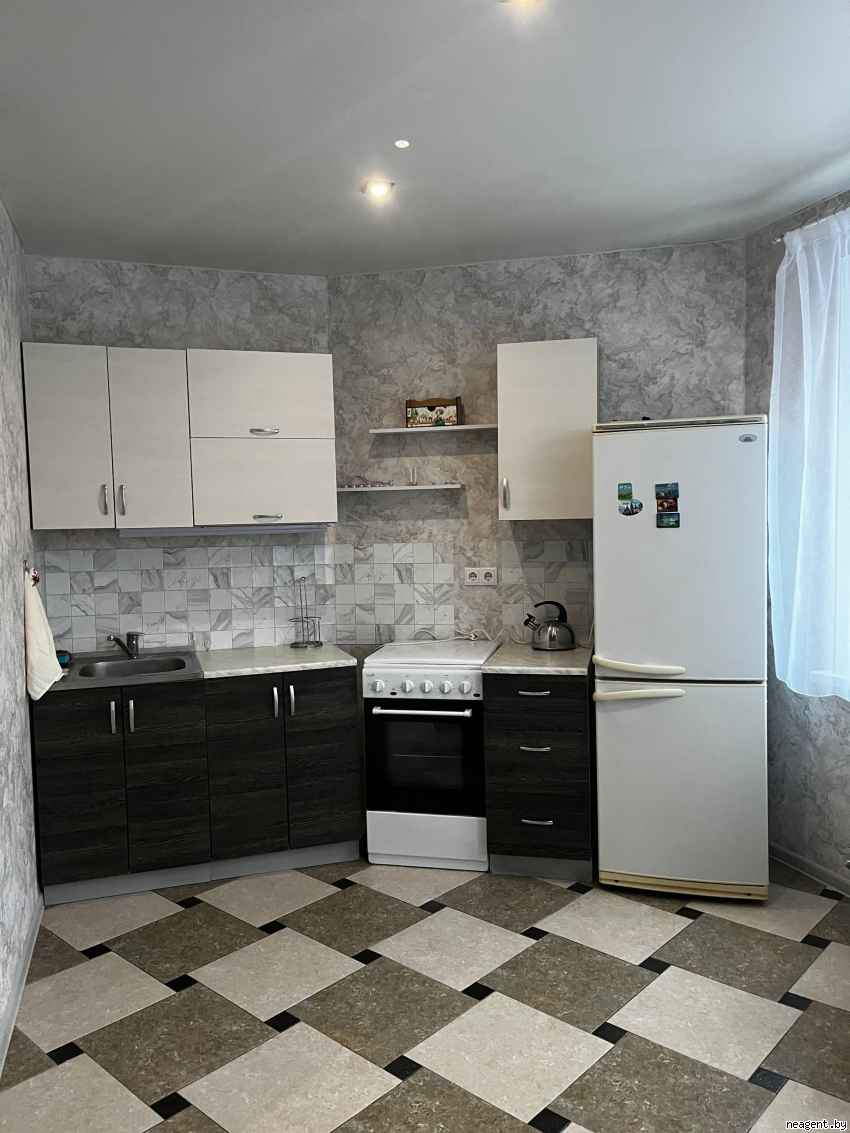 1-комнатная квартира, ул. Уборевича, 106, 400 рублей: фото 1