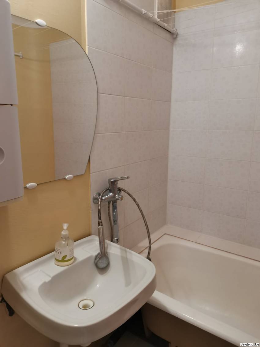 1-комнатная квартира, Космонавтов, 6, 300 рублей: фото 7