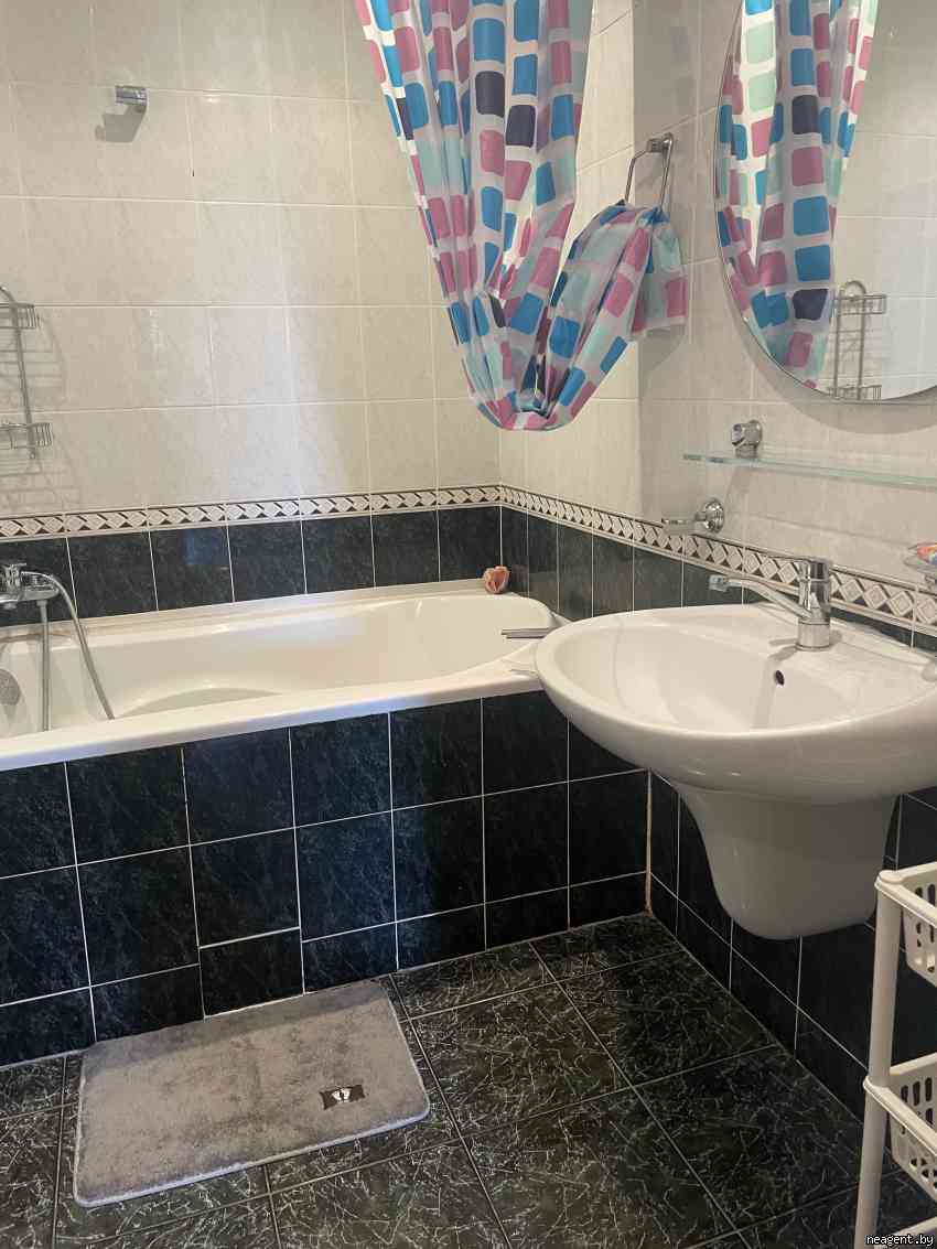 4-комнатная квартира, ул. Радужная, 4/1, 2030 рублей: фото 2