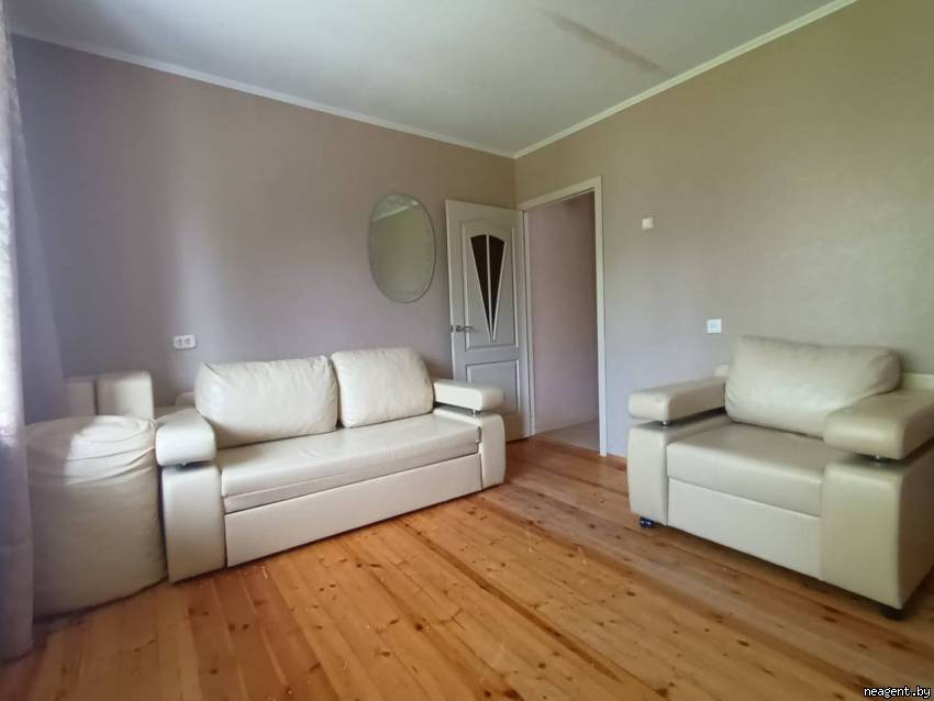 2-комнатная квартира, ул. Карастояновой, 17, 1100 рублей: фото 1