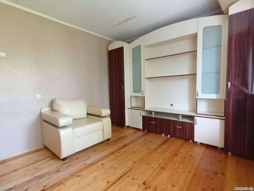 2-комнатная квартира, ул. Карастояновой, 17, 1100 рублей: фото 2