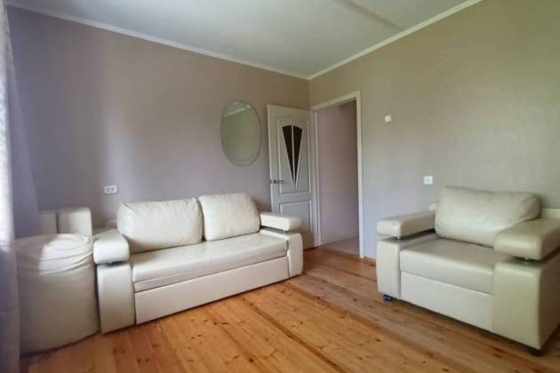 2-комнатная квартира, Карастояновой ул., за 1100 р.