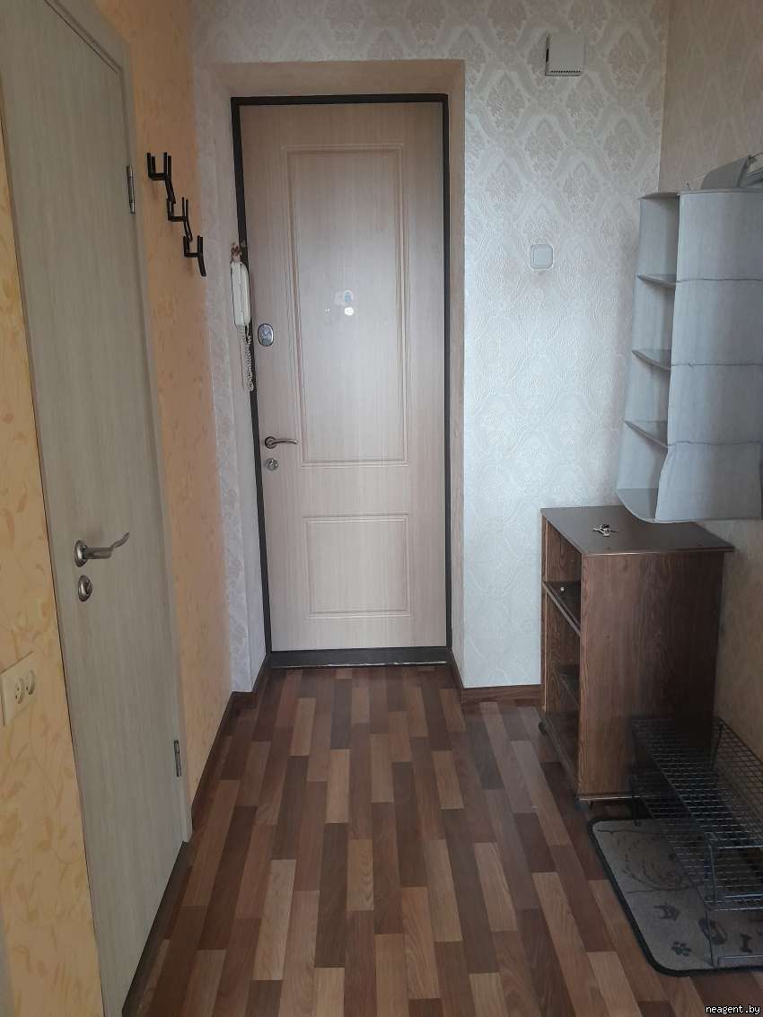 1-комнатная квартира, ул. Якуба Коласа, 11, 1180 рублей: фото 1