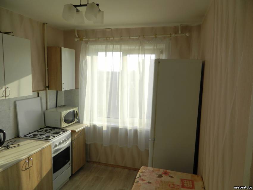 1-комнатная квартира, ул. Бельского, 53, 300 рублей: фото 1