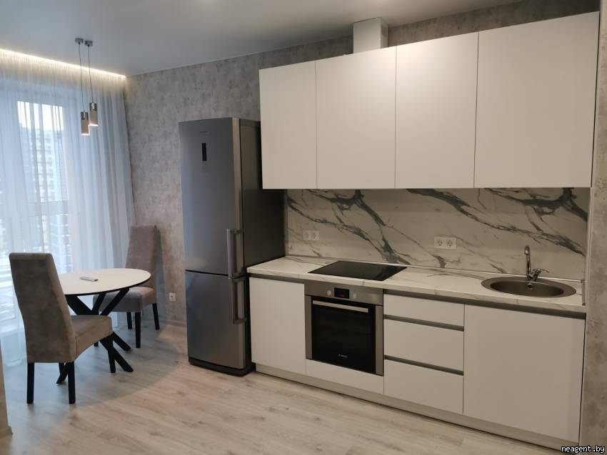 1-комнатная квартира, ул. Аэродромная, 24, 1240 рублей: фото 1