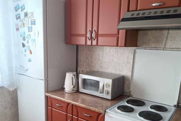 2-комнатная квартира, Кунцевщина ул., за 1200 р.