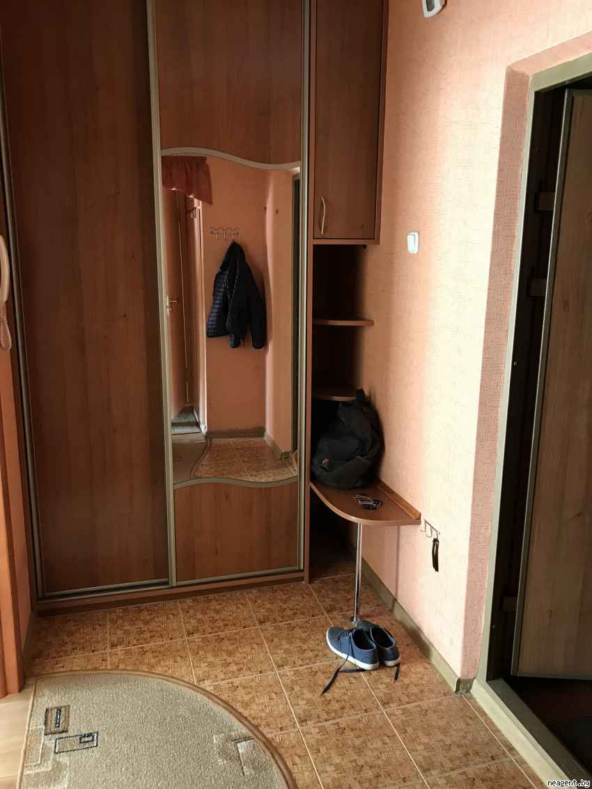 1-комнатная квартира, Алтайская, 102/2, 750 рублей: фото 1