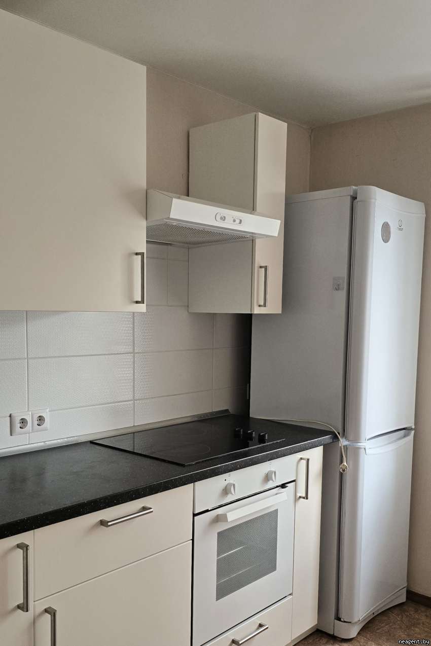 2-комнатная квартира, ул. Мележа, 4, 470 рублей: фото 5