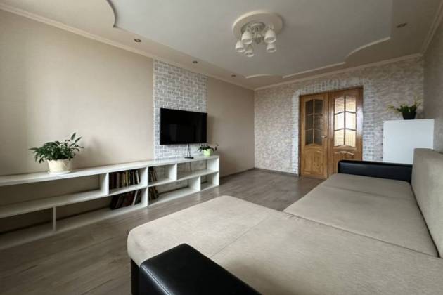 3-комнатная квартира, Кричев, Комсомольская, за 80 р.