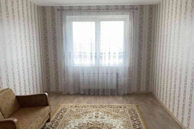 1-комнатная квартира, Героев 120 Дивизии ул., за 370 р.