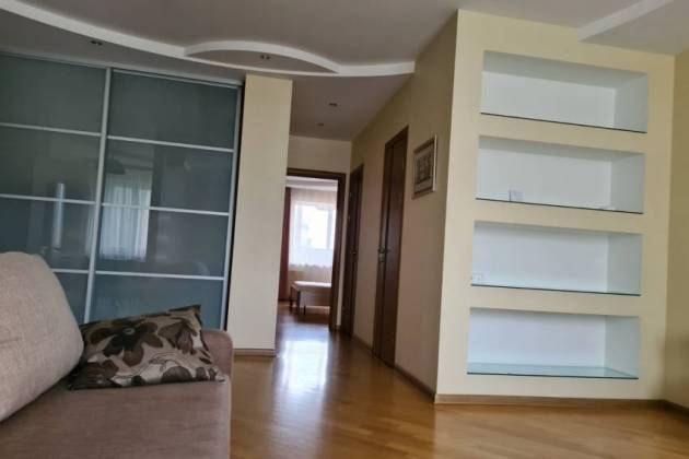 2-комнатная квартира, Притыцкого ул., за 1750 р.