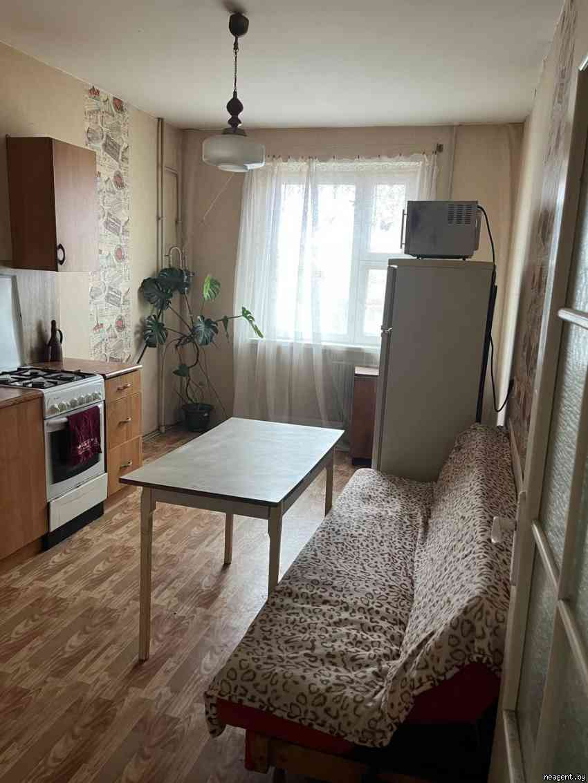 3-комнатная квартира, ул. Гурского, 44/1, 1392 рублей: фото 2