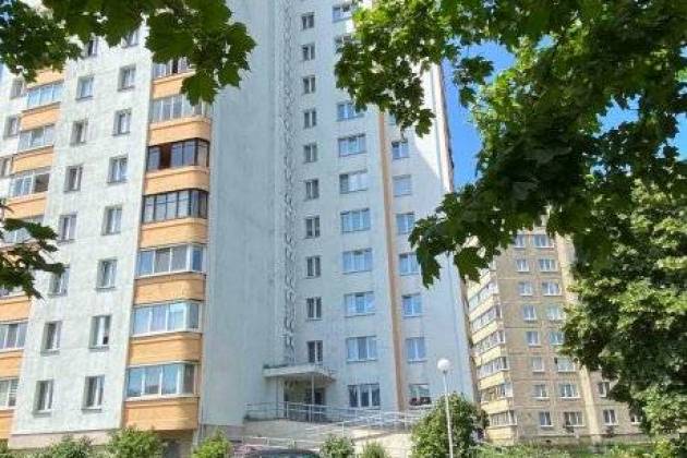2-комнатная квартира, Мирошниченко ул., за 318000 р.