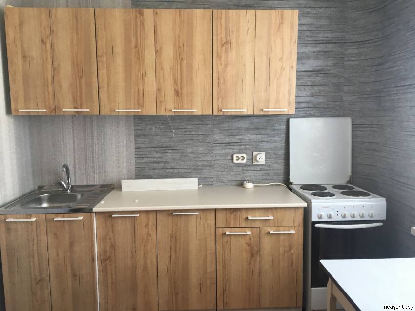 Комната, ул. Алеся Гаруна, 28, 600 рублей: фото 2