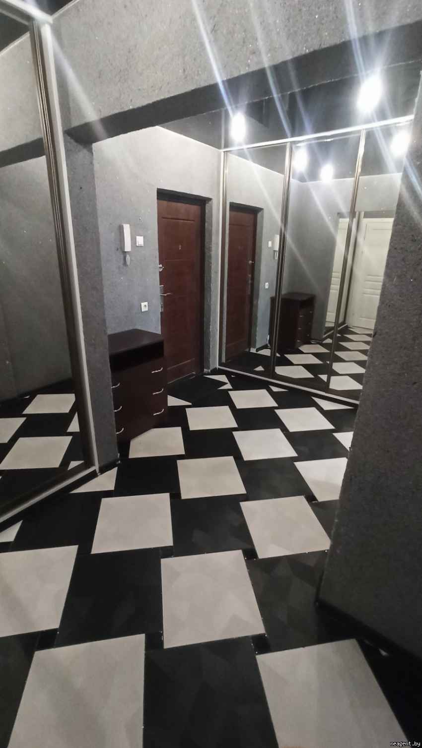 1-комнатная квартира, ул. Франциска Скорины, 41А, 1300 рублей: фото 1