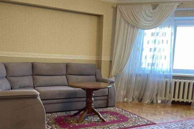 3-комнатная квартира, Победителей просп., за 1600 р.