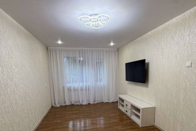 2-комнатная квартира, Партизанский просп., за 530 р.