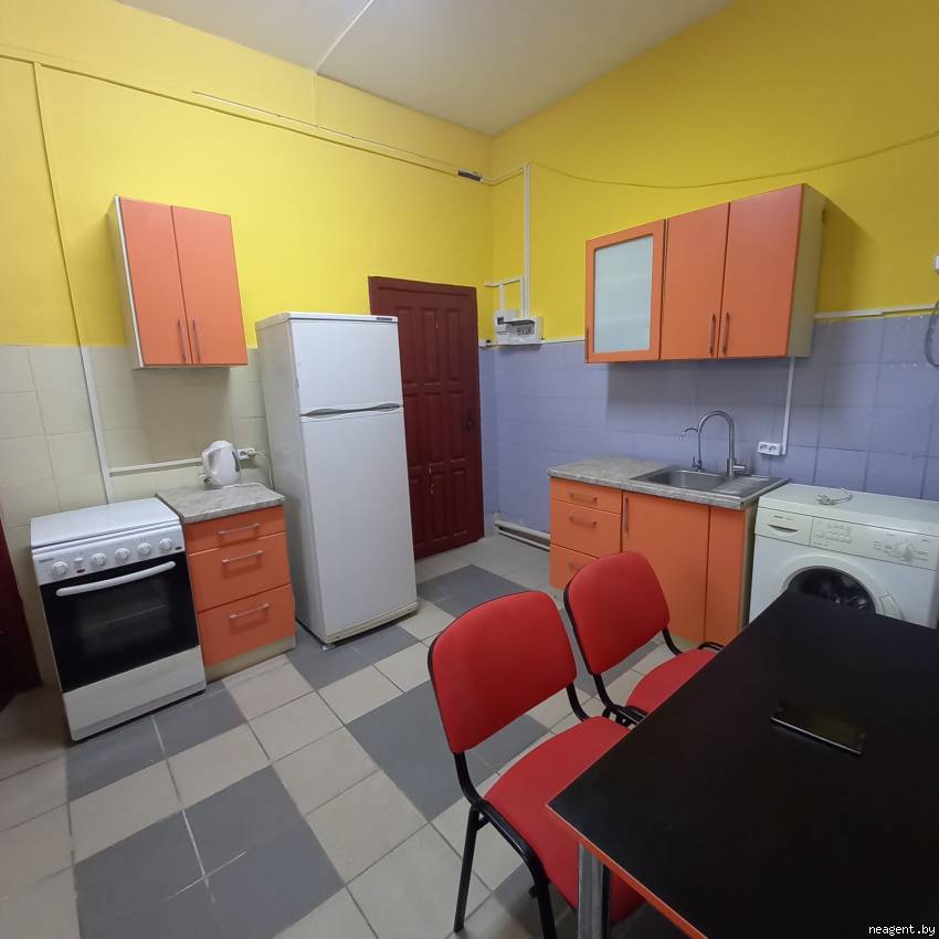 2-комнатная квартира, Заозерная, 76, 28 рублей: фото 1