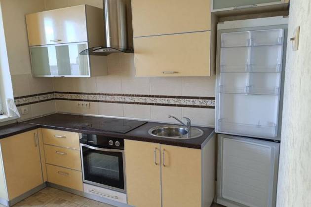 2-комнатная квартира, Лопатина ул., за 1650 р.