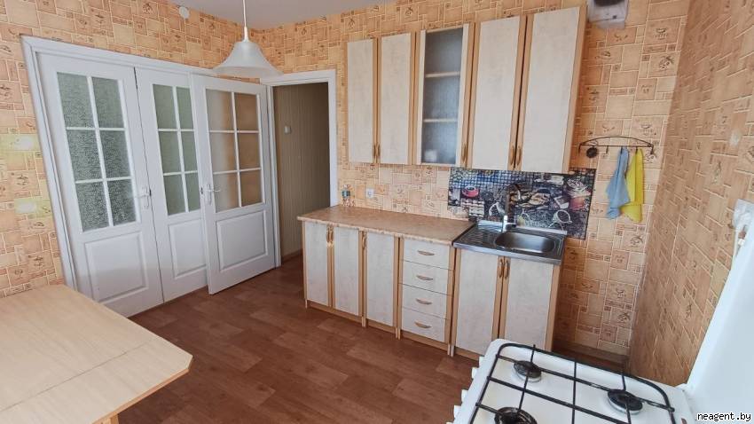 3-комнатная квартира, ул. Острожских, 8, 1411 рублей: фото 1