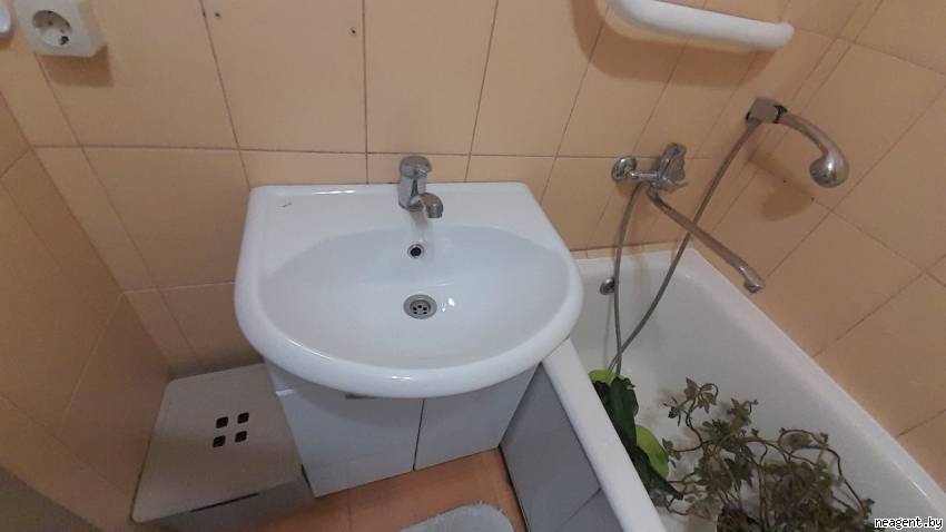2-комнатная квартира, ул. Шугаева, 13/1, 550 рублей: фото 6