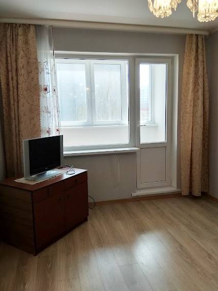 2-комнатная квартира, Независимости просп., 157, 1365 рублей: фото 1