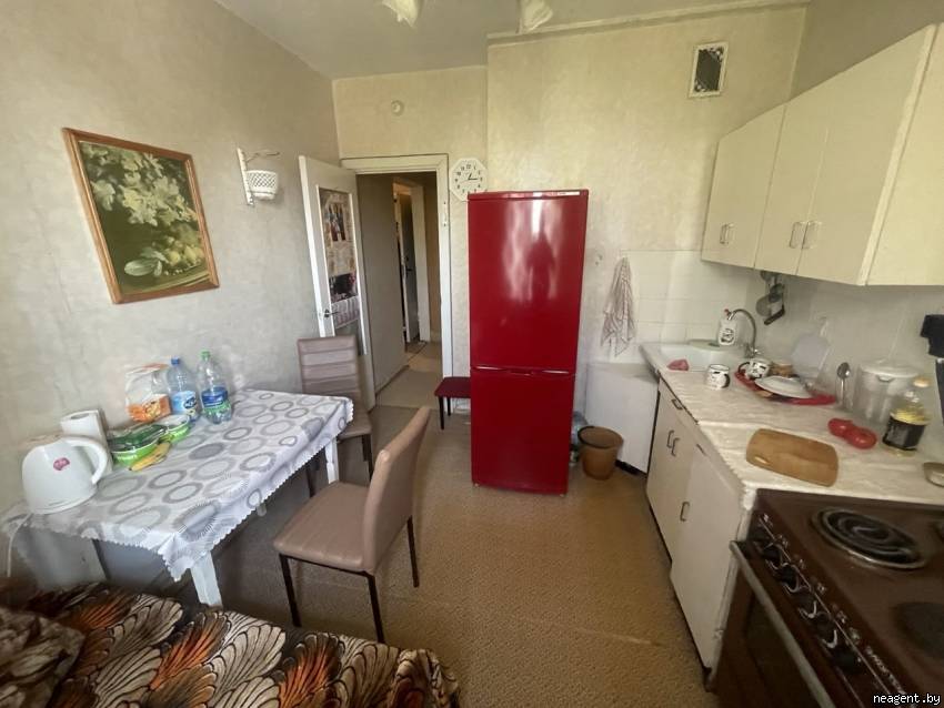 2-комнатная квартира, ул. Притыцкого, 136, 1100 рублей: фото 1