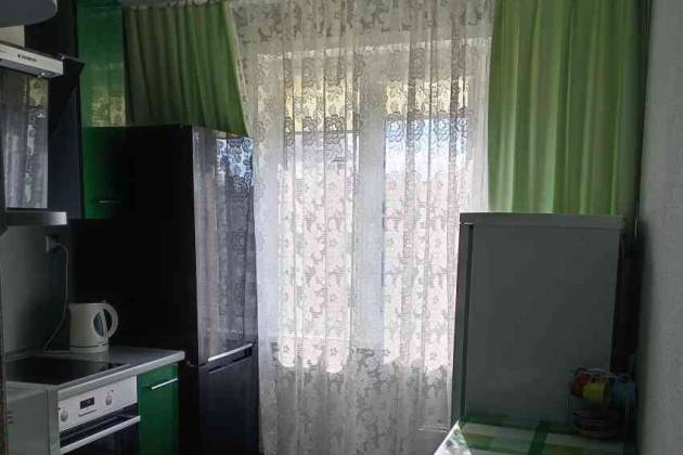 3-комнатная квартира, Руссиянова, за 550 р.