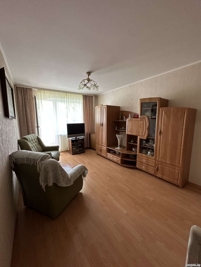 1-комнатная квартира, ул. Есенина, 35/1, 1119 рублей: фото 1