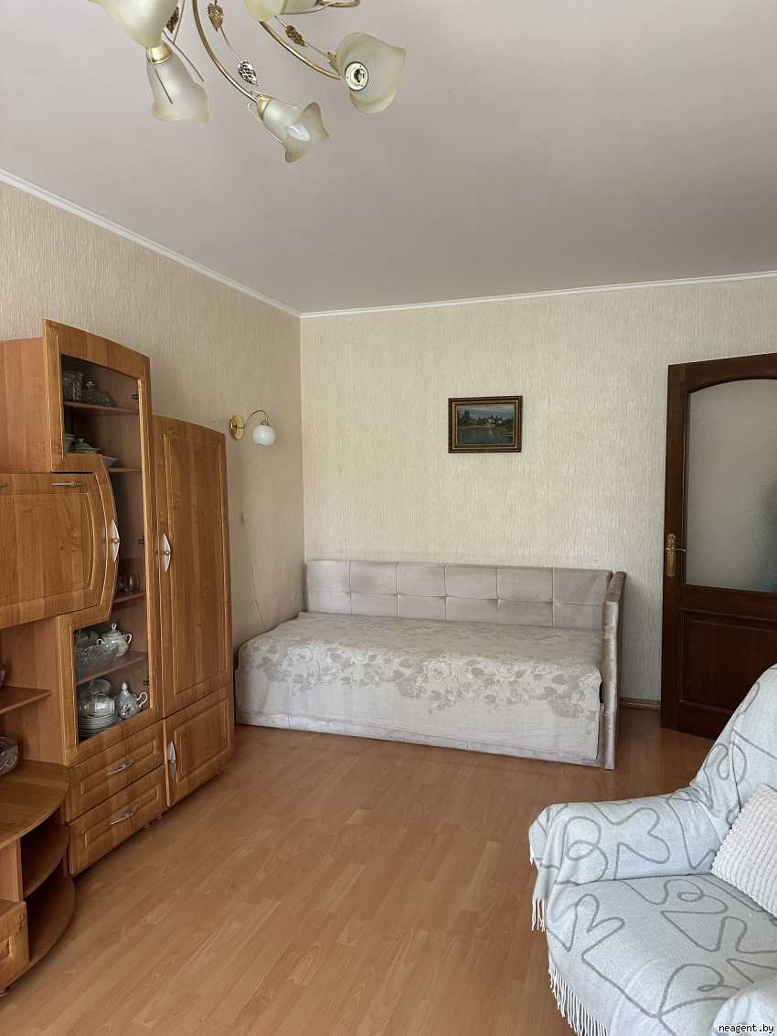 1-комнатная квартира, ул. Есенина, 35/1, 1119 рублей: фото 2