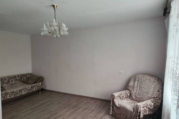 1-комнатная квартира, Обойная, за 1300 р.