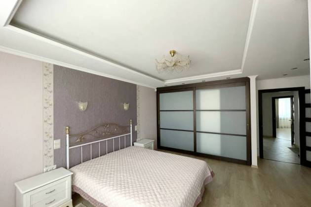 2-комнатная квартира, Нововиленская ул., за 2352 р.