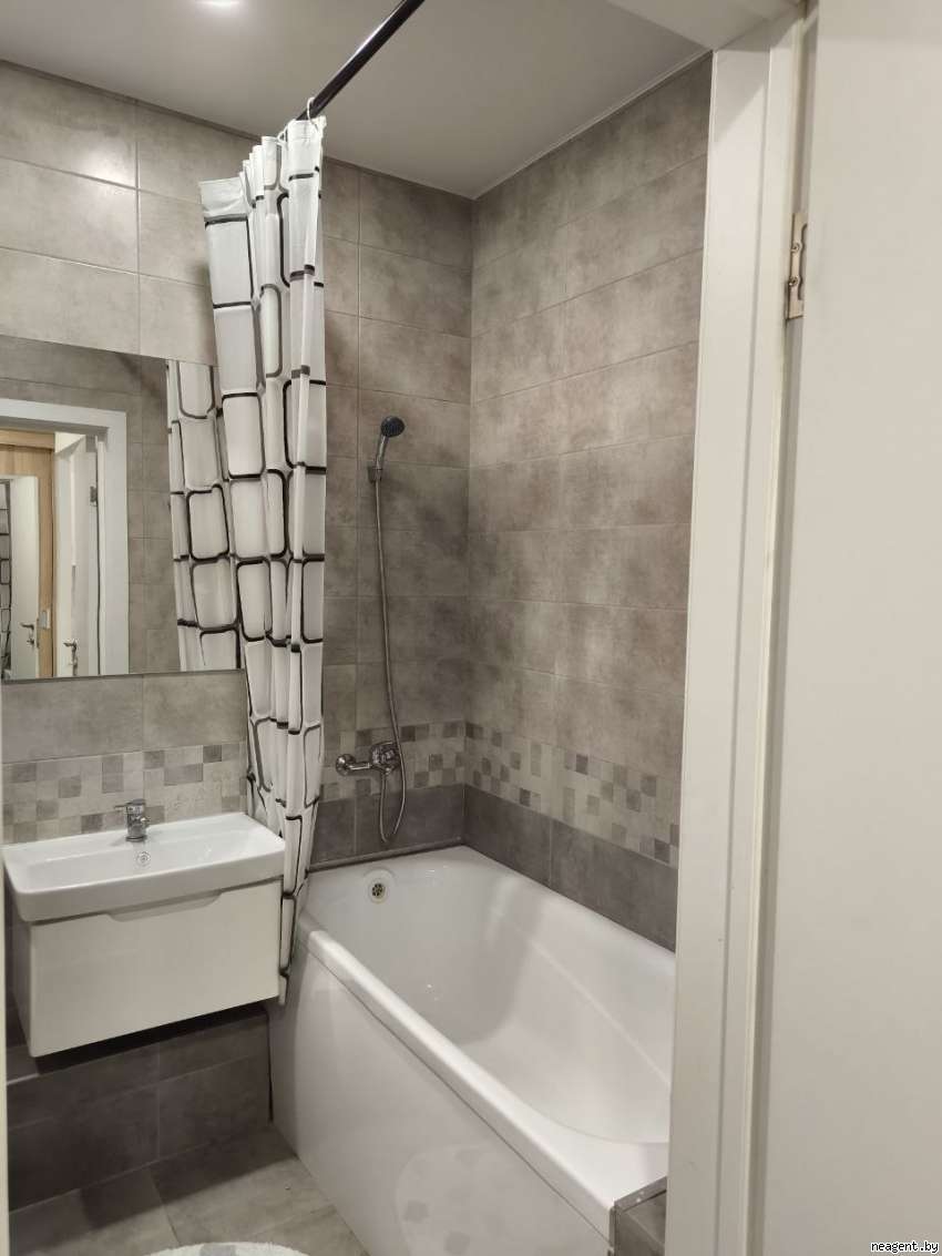 2-комнатная квартира, ул. Кижеватова, 3Д, 1350 рублей: фото 1