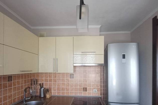 3-комнатная квартира, Есенина, за 650 р.