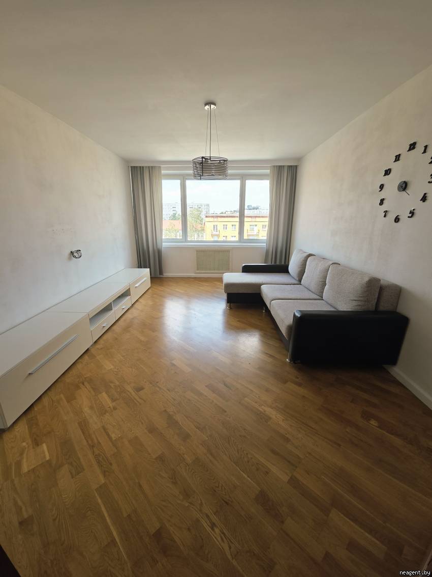 3-комнатная квартира, Независимости просп., 76, 2266 рублей: фото 1