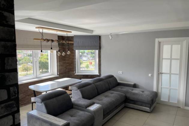 3-комнатная квартира, Шишкина ул., за 2295 р.