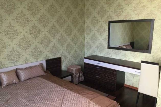 3-комнатная квартира, Маяковского ул., за 2200 р.