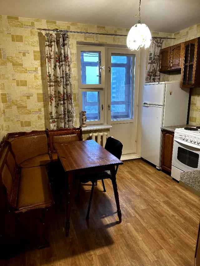 2-комнатная квартира, ул. Тимошенко, 12, 1370 рублей: фото 1
